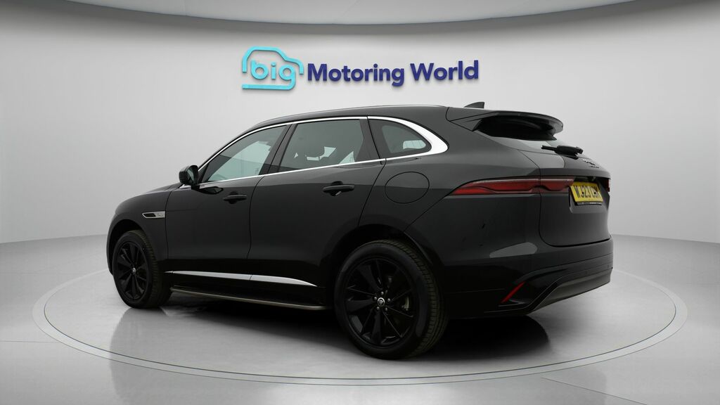 Jaguar F-Pace R-dynamic S Black #5