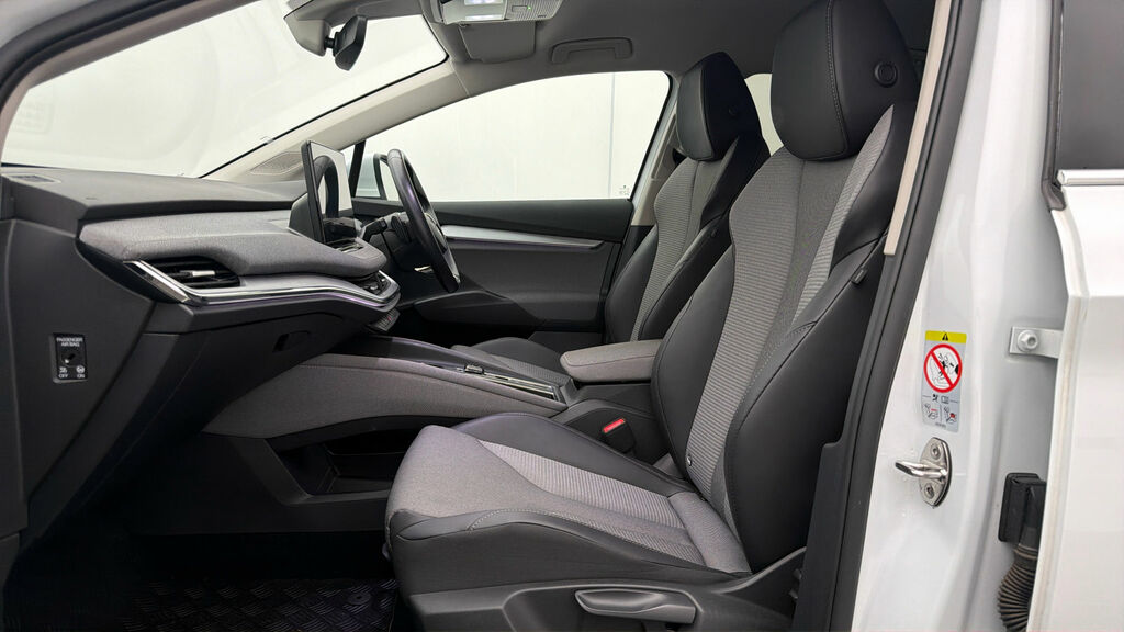 Skoda ENYAQ 60 White #5
