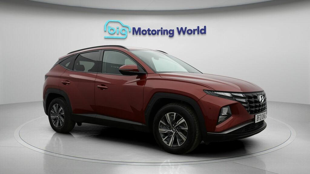Hyundai Tucson Se Connect Red