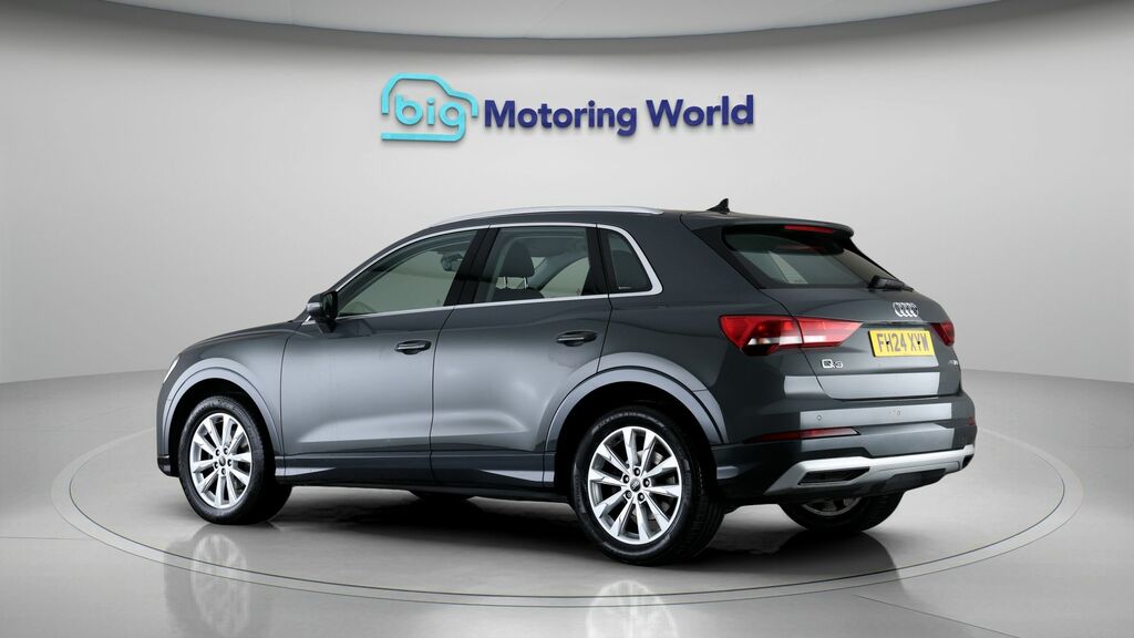Audi Q3 Sport FH24XYW Grey #5