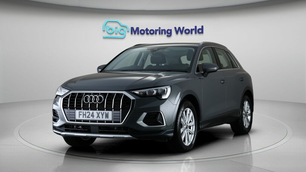 Audi Q3 Sport FH24XYW Grey #3