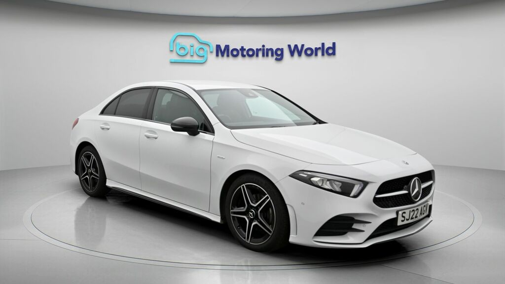 Mercedes-Benz A Class Amg Line Edition White