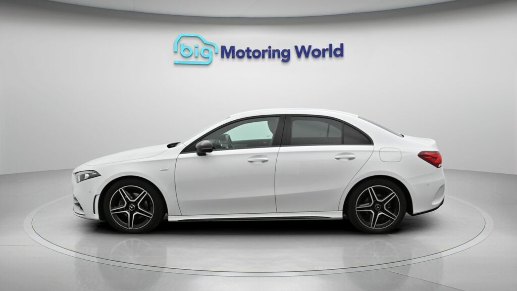 Mercedes-Benz A Class Amg Line Edition SJ22AGV White #4
