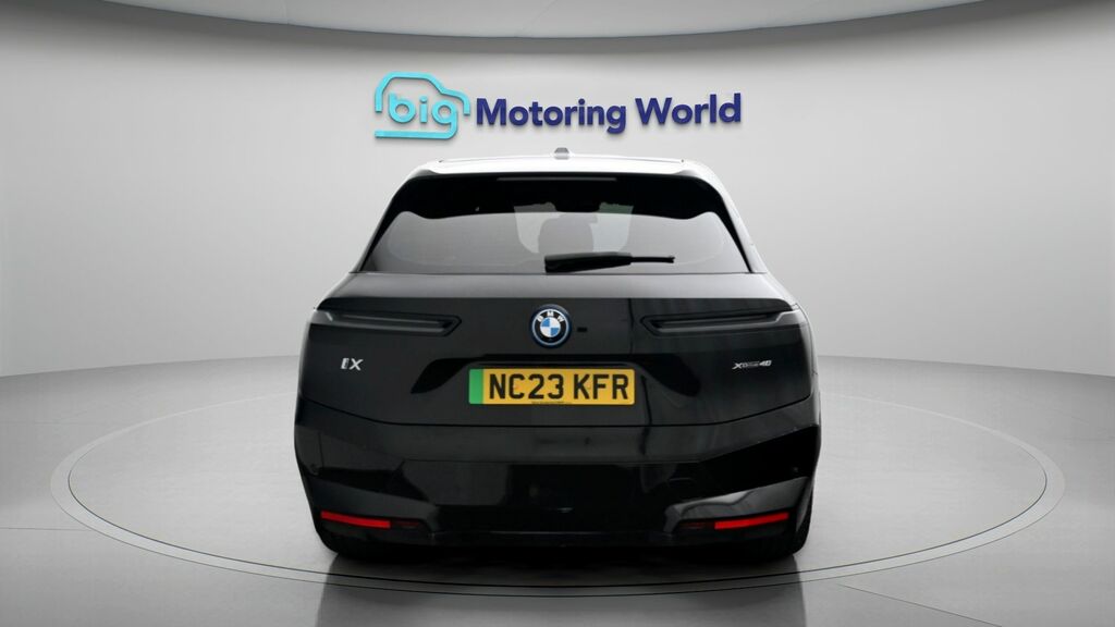 BMW iX M Sport Black #6