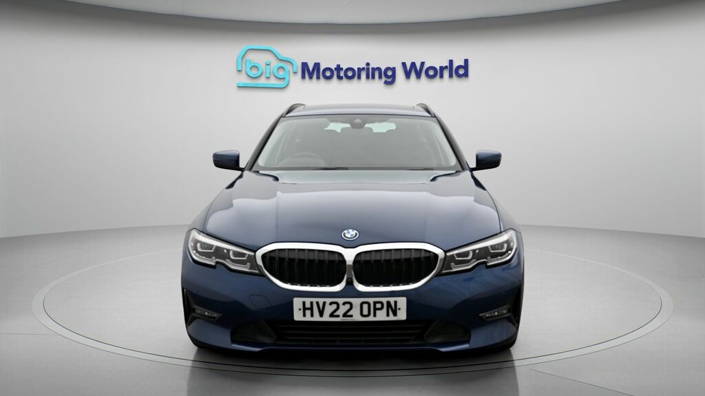 BMW 3 Series Se Pro HV22OPN Blue #2