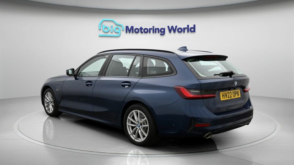 BMW 3 Series Se Pro HV22OPN Blue #5