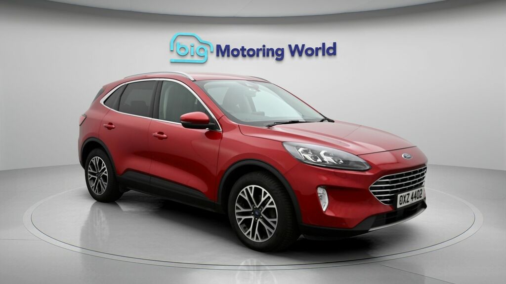 Ford Kuga Titanium Red