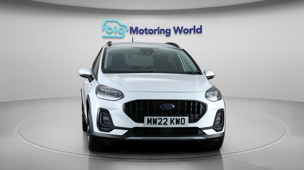 Ford Fiesta Active White #2