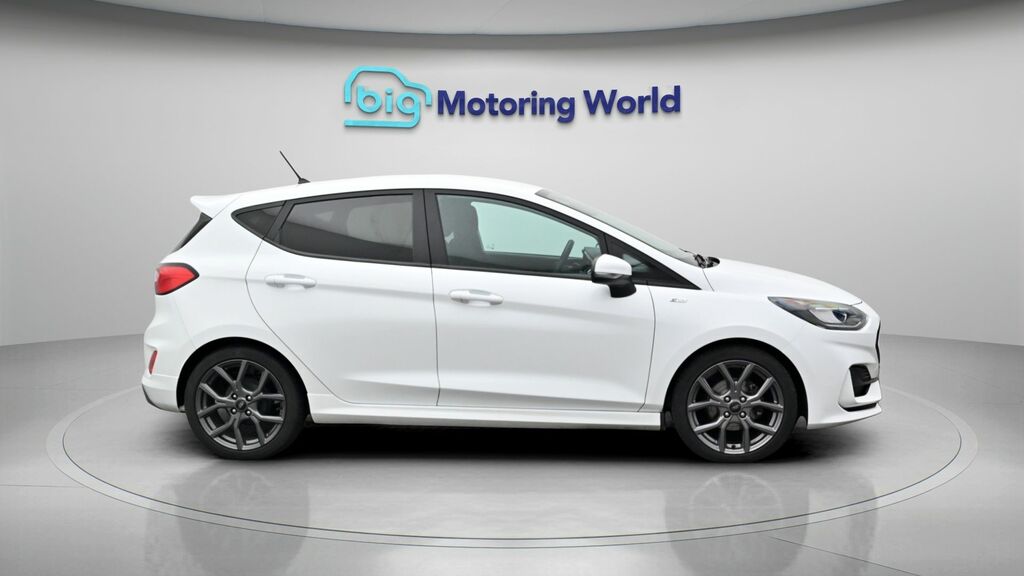 Ford Fiesta Hatchback Black #8