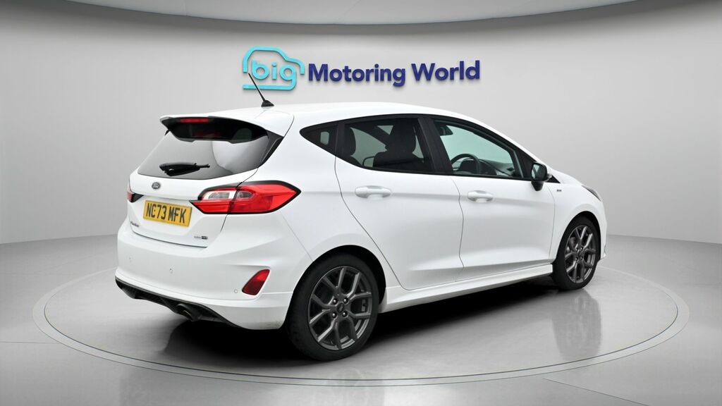 Ford Fiesta Hatchback Black #7