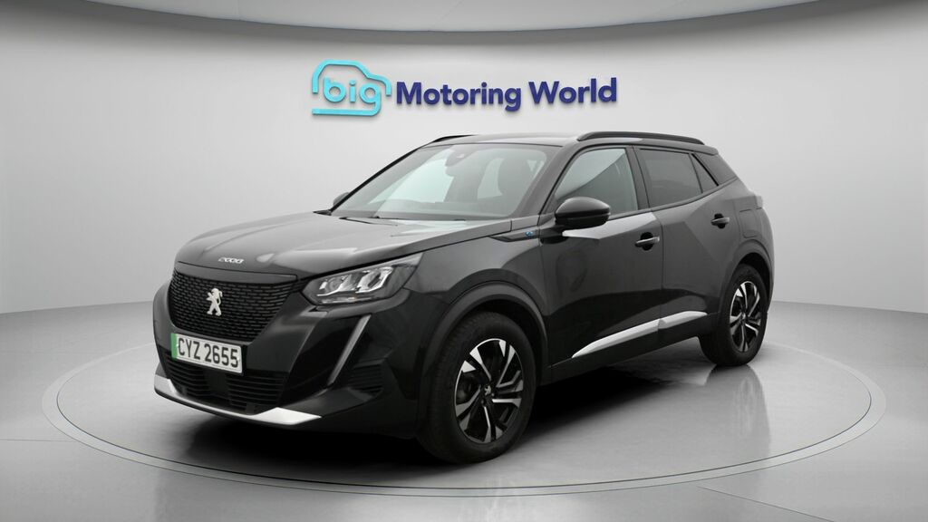 Peugeot e-2008 Allure Premium Black #3