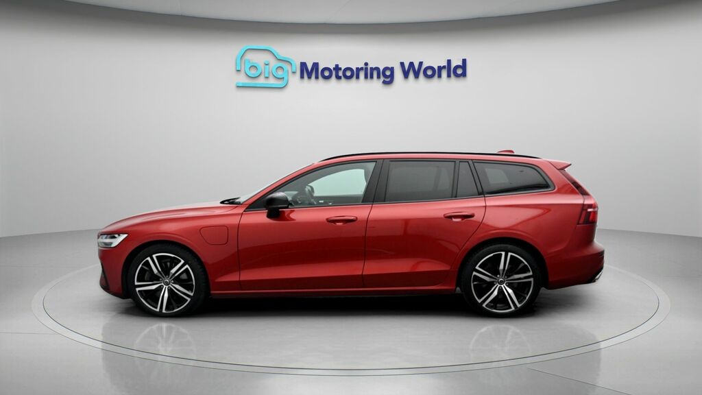 Volvo V60 R-design SF22XRS Red #4