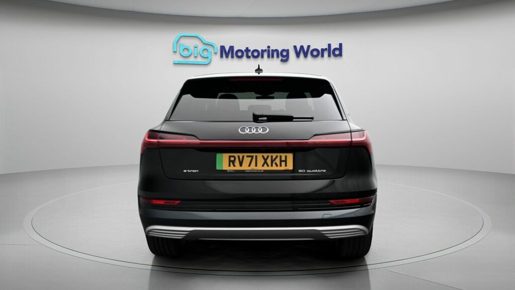 Audi E-tron Technik Black #6