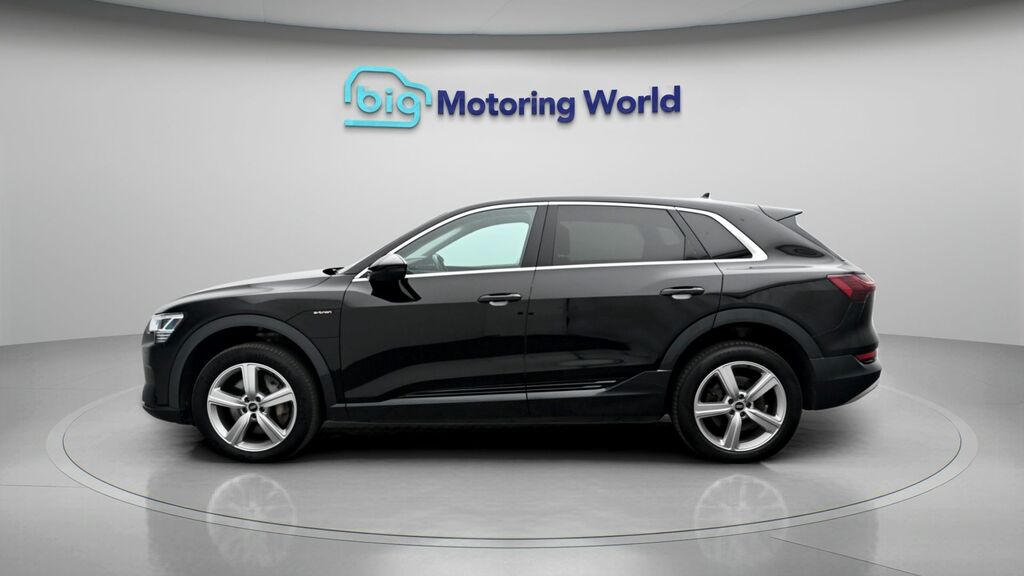Audi E-tron Technik Black #4