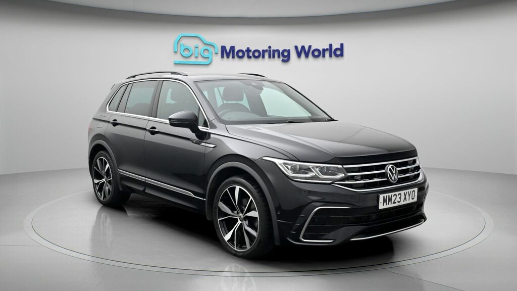 Volkswagen Tiguan R-line Black