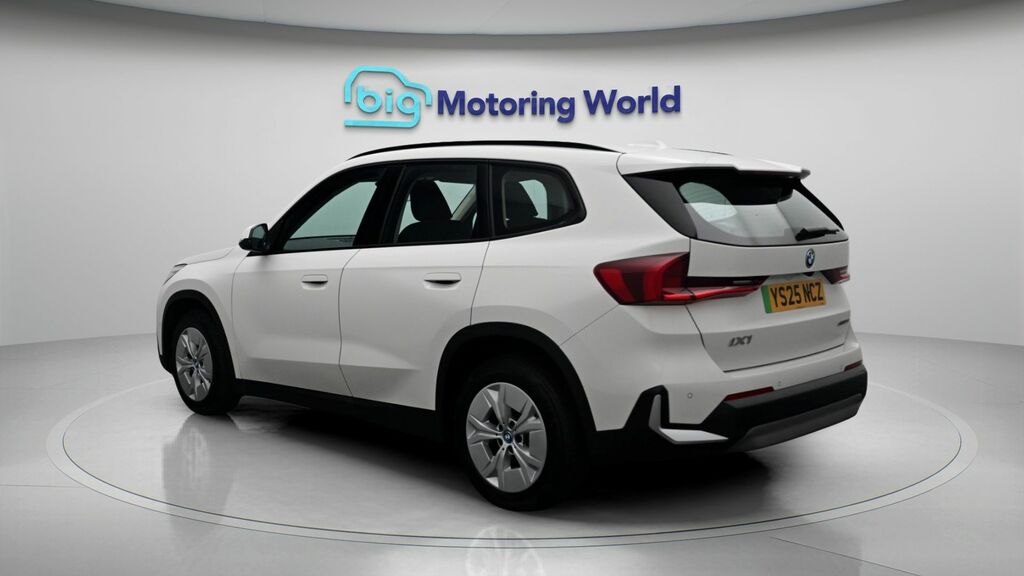 BMW iX1 Sport White #5