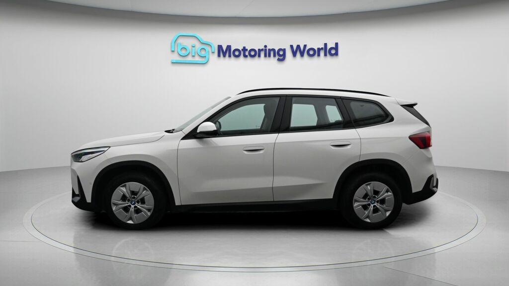 BMW iX1 Sport White #4