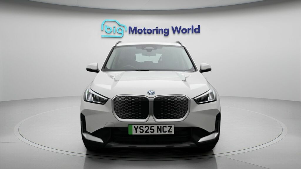 BMW iX1 Sport White #2