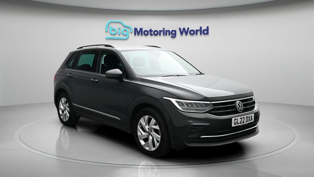 Volkswagen Tiguan Life Grey