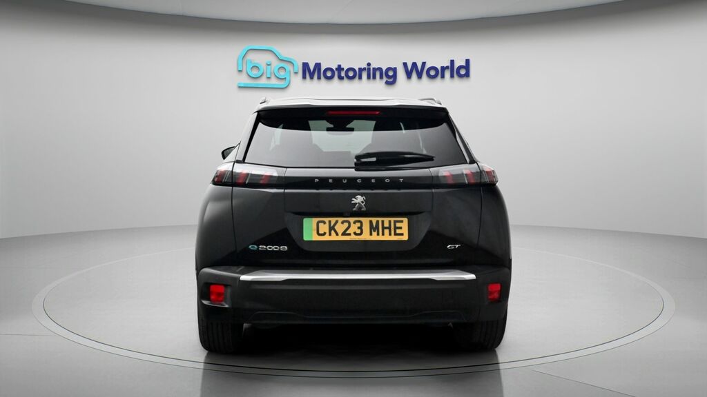Peugeot e-2008 Gt Black #6