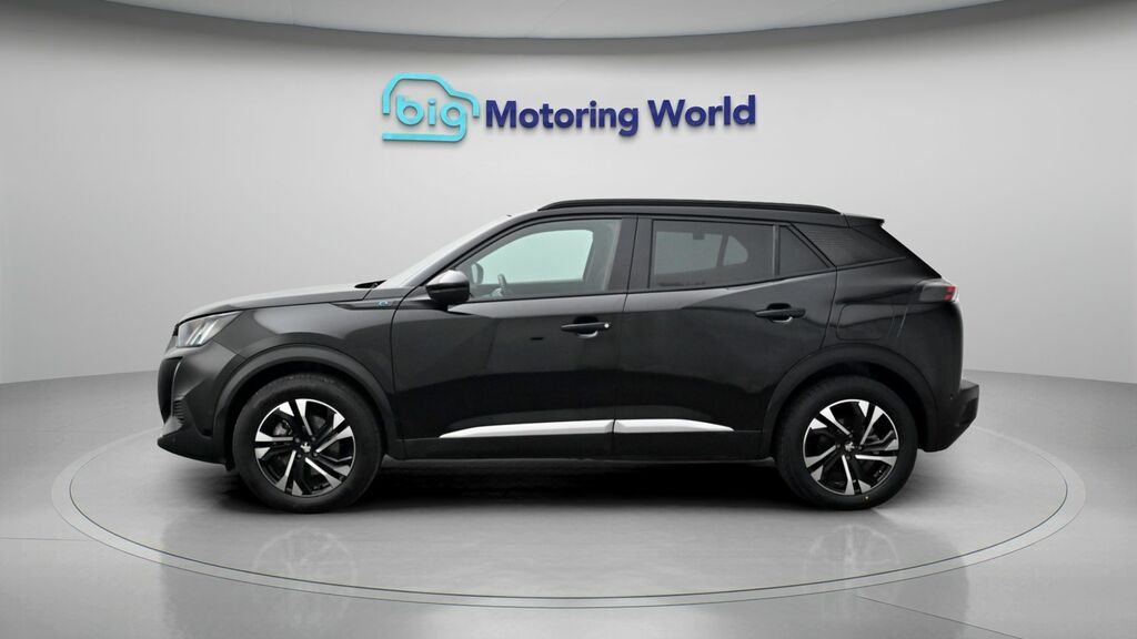 Peugeot e-2008 Gt Black #4