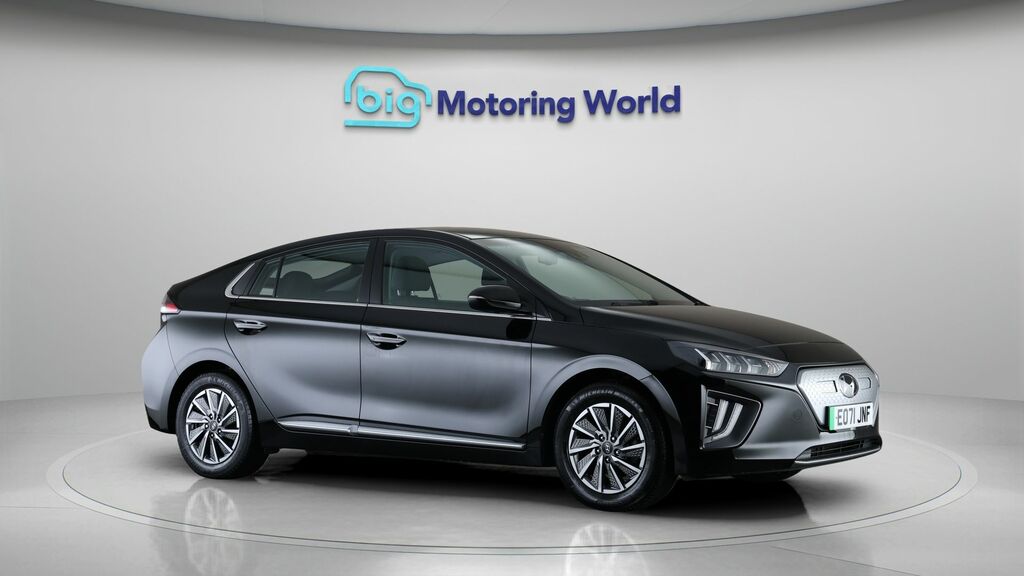 Hyundai Ioniq Premium Black