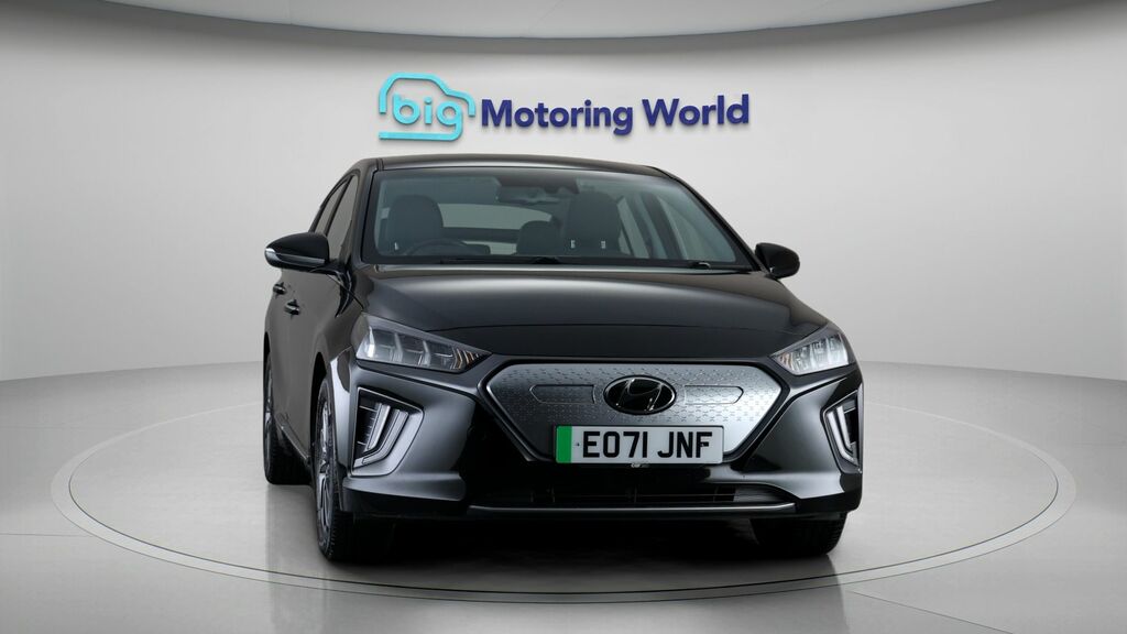 Hyundai Ioniq Premium Black #2