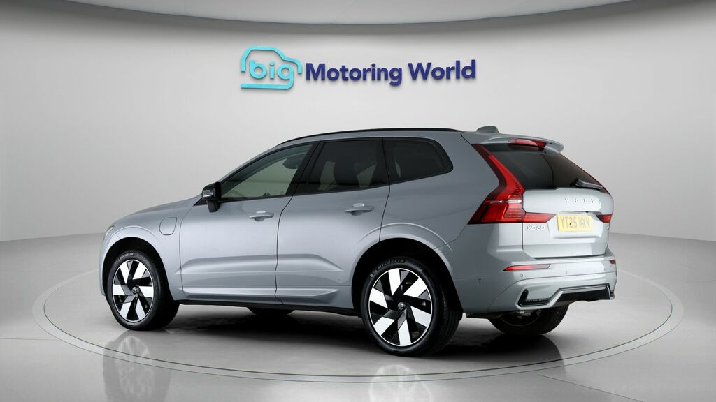 Volvo XC60 Ultra Dark YT25WXN Grey #5