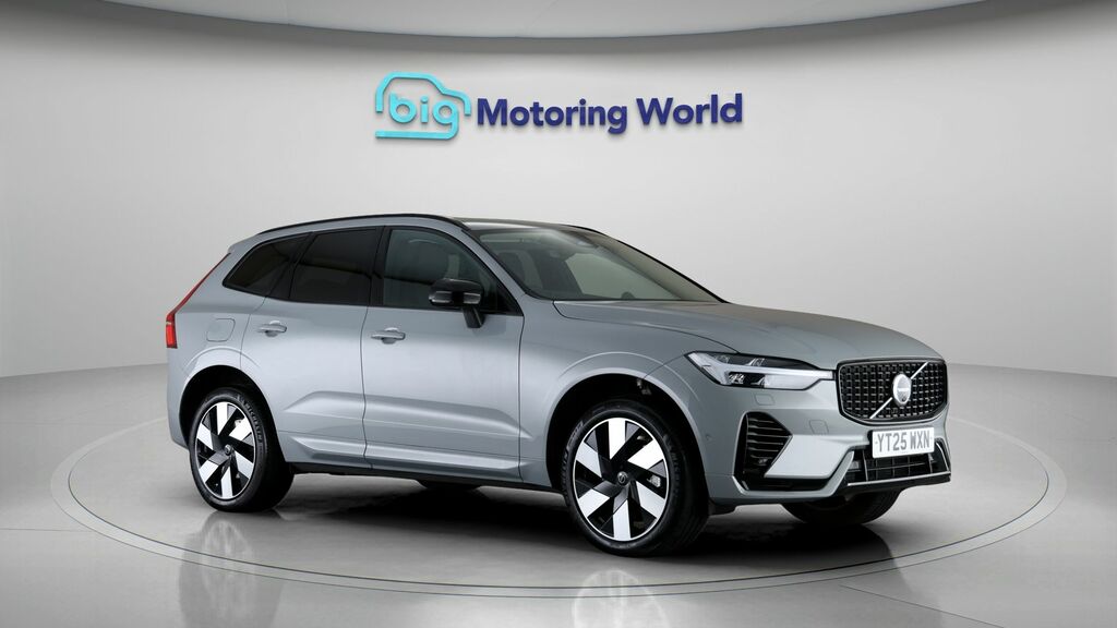 Volvo XC60 Ultra Dark Grey