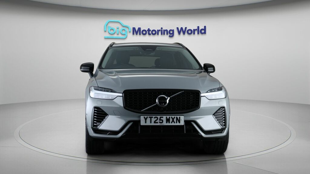 Volvo XC60 Ultra Dark YT25WXN Grey #2