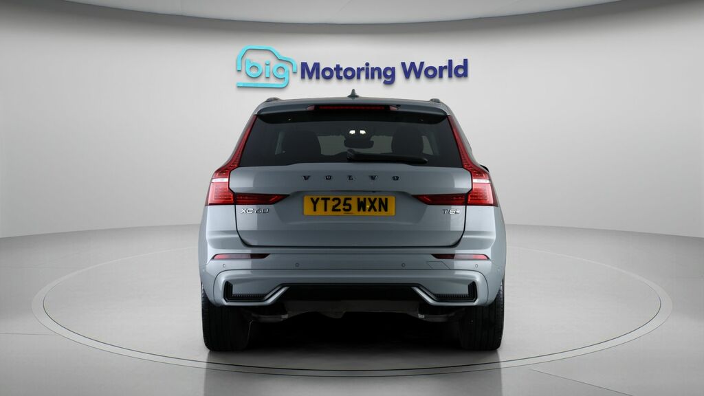 Volvo XC60 Ultra Dark YT25WXN Grey #6