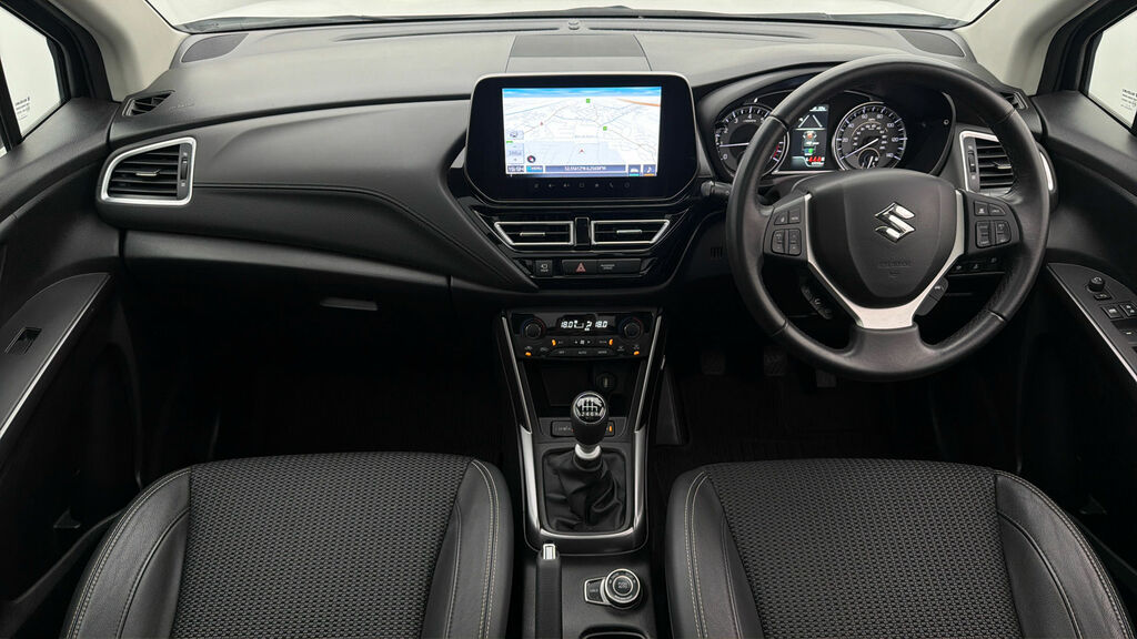 Suzuki S Cross Ultra White #4