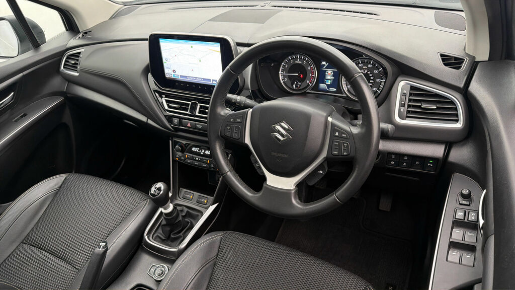 Suzuki S Cross Ultra White