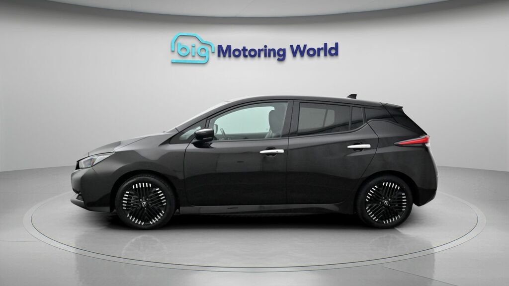Nissan Leaf N-connecta Black #4