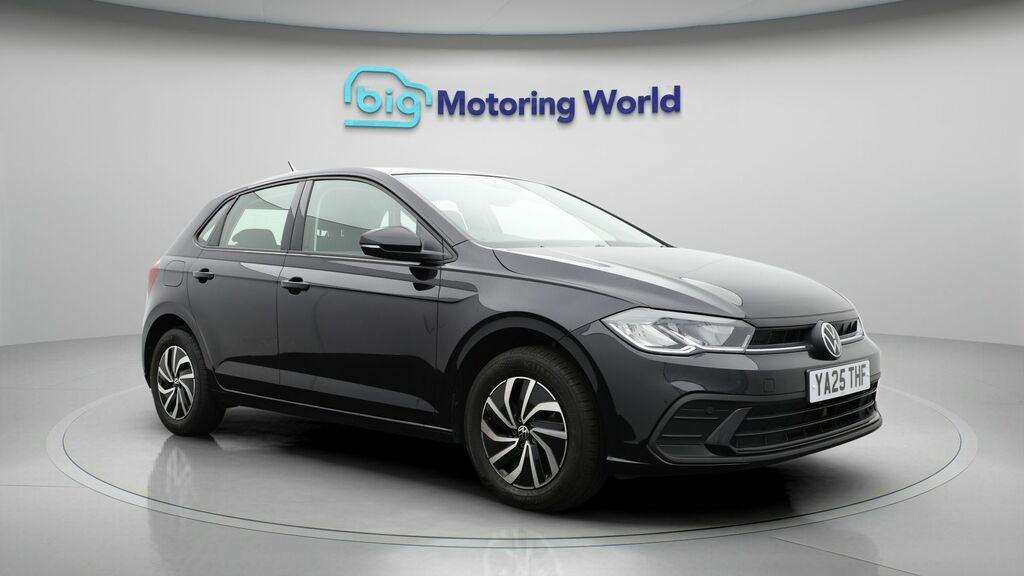 Volkswagen Polo Life Black