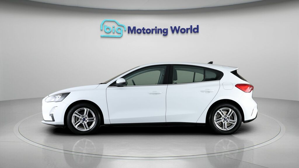 Ford Focus Zetec White #4