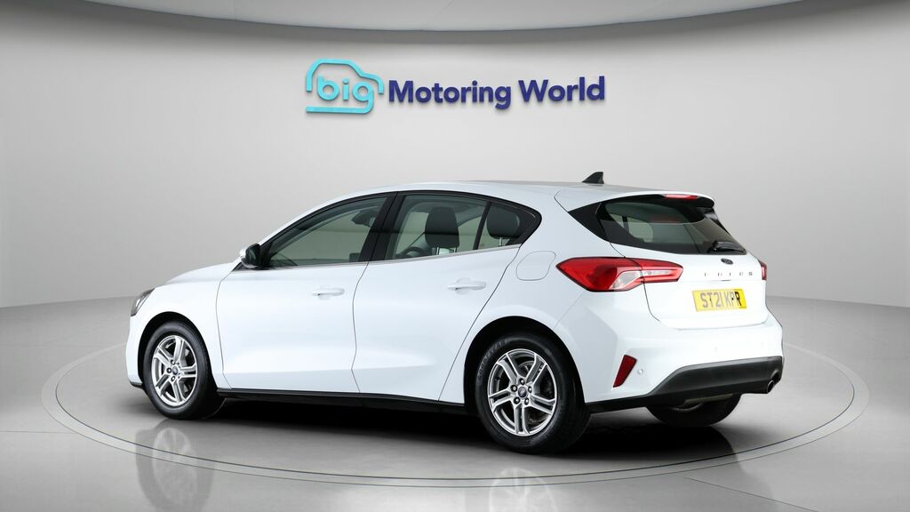 Ford Focus Zetec White #5