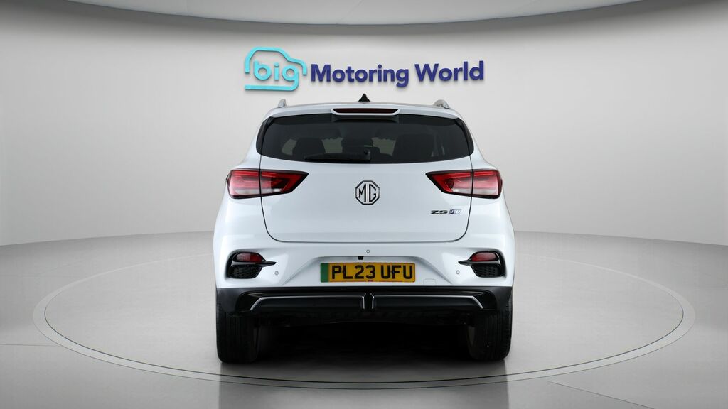 MG ZS Trophy Connect Long Range White #6