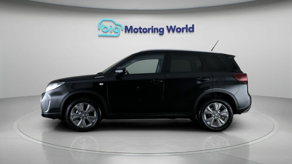 Suzuki Vitara Motion Black #4