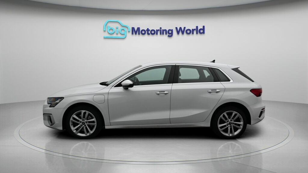 Audi A3 Sport YH22OYY White #4