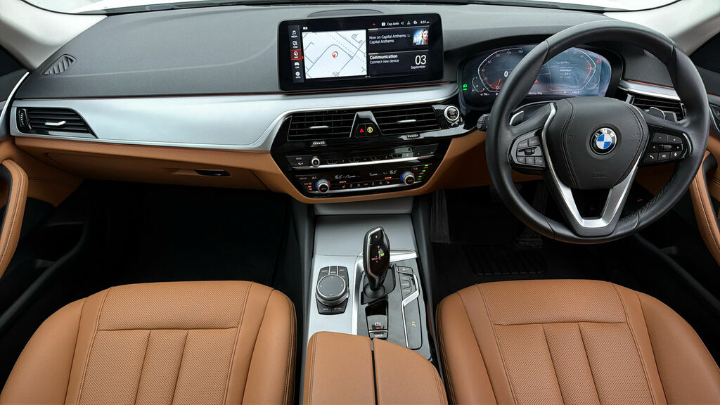 BMW 5 Series Se White #4