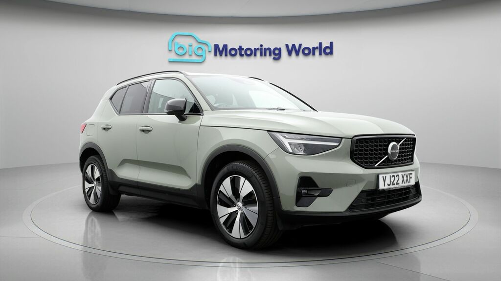 Volvo XC40 Plus Green