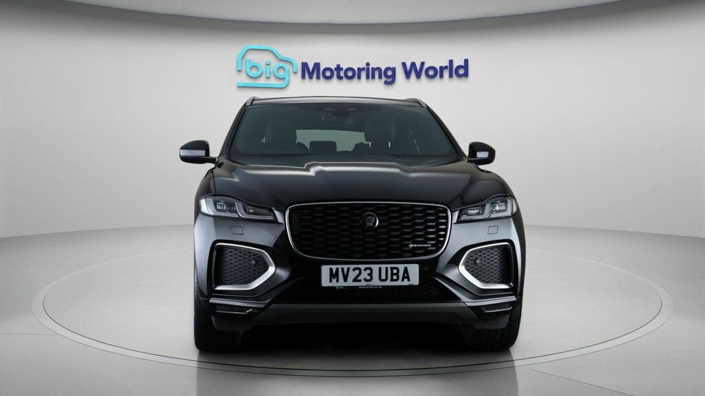 Jaguar F-Pace R-dynamic Se MV23UBA Black #2
