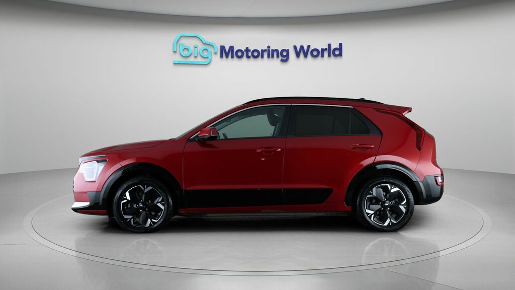 Kia Niro 3 YT73HDO Red #4