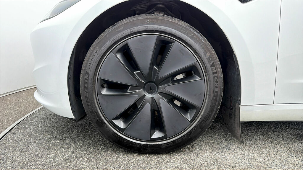 Tesla Model 3 Dual Motor Long Range Saloon 4 Black #9