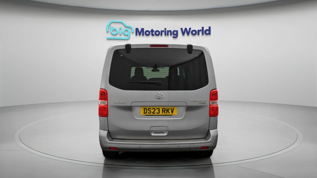 Toyota Proace Verso Family Grey #6