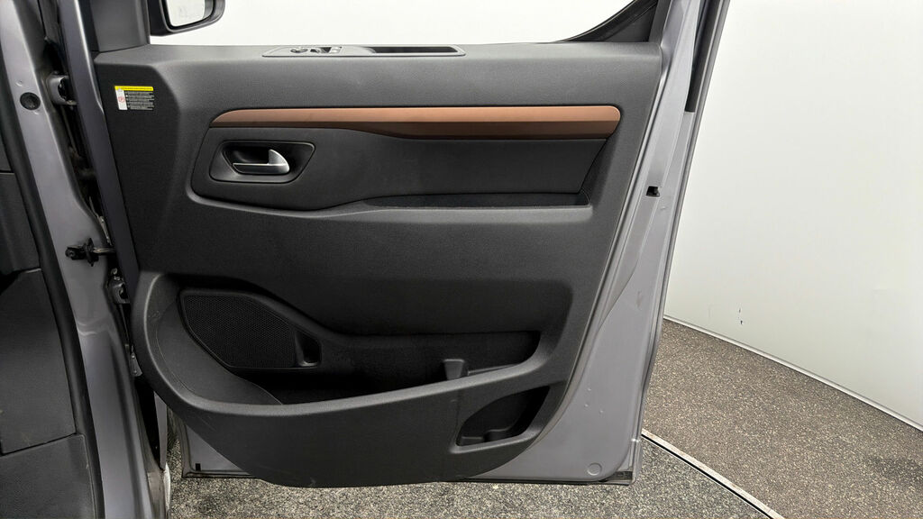 Toyota Proace Verso 1.5D Shuttle Medium Black #14