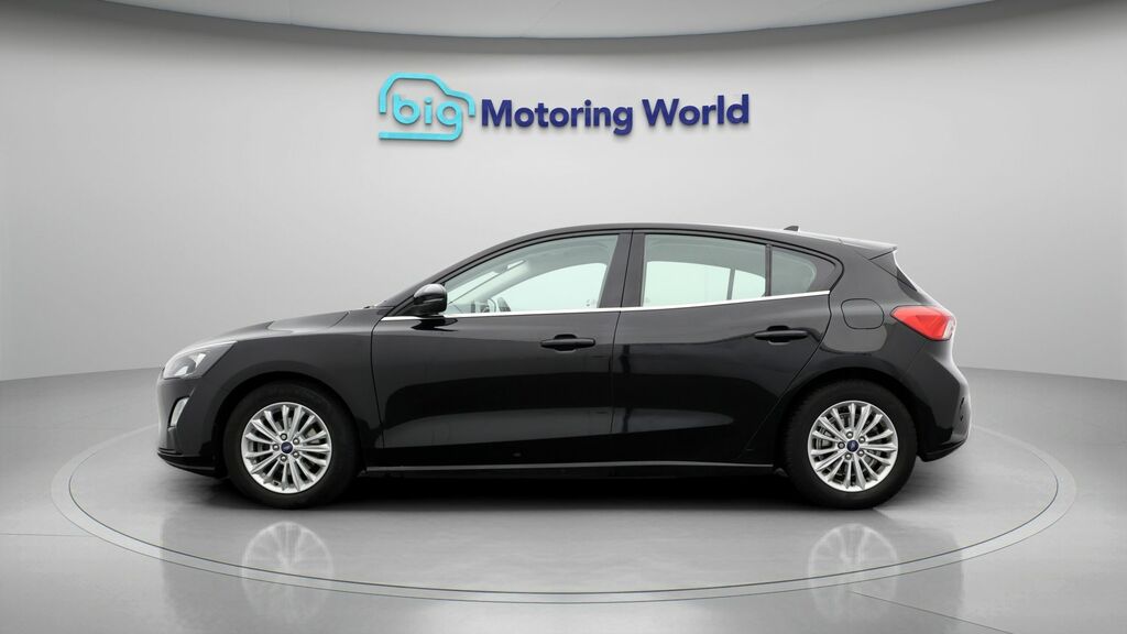 Ford Focus Titanium Black #4