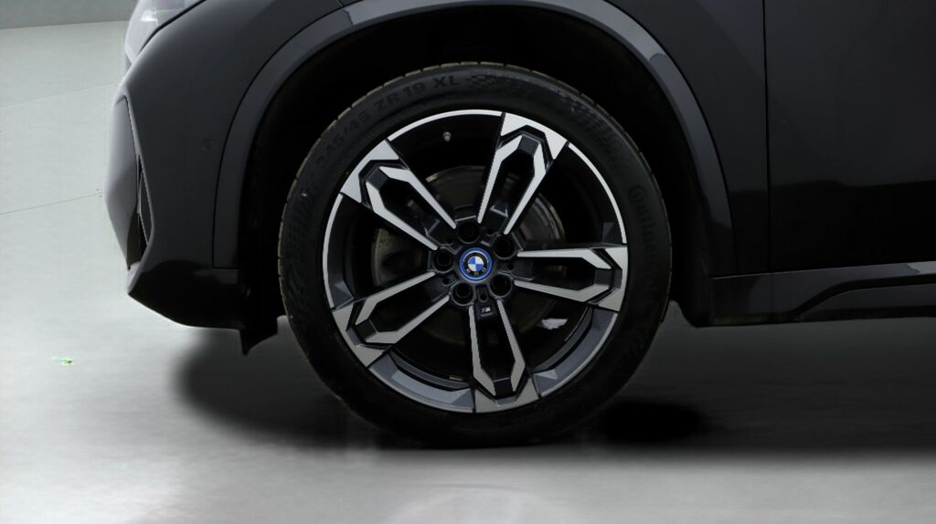 BMW iX1 M Sport #17