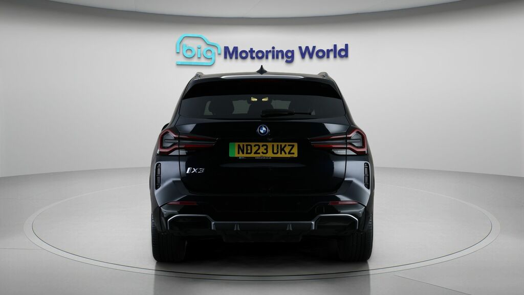BMW iX3 M Sport Black #6